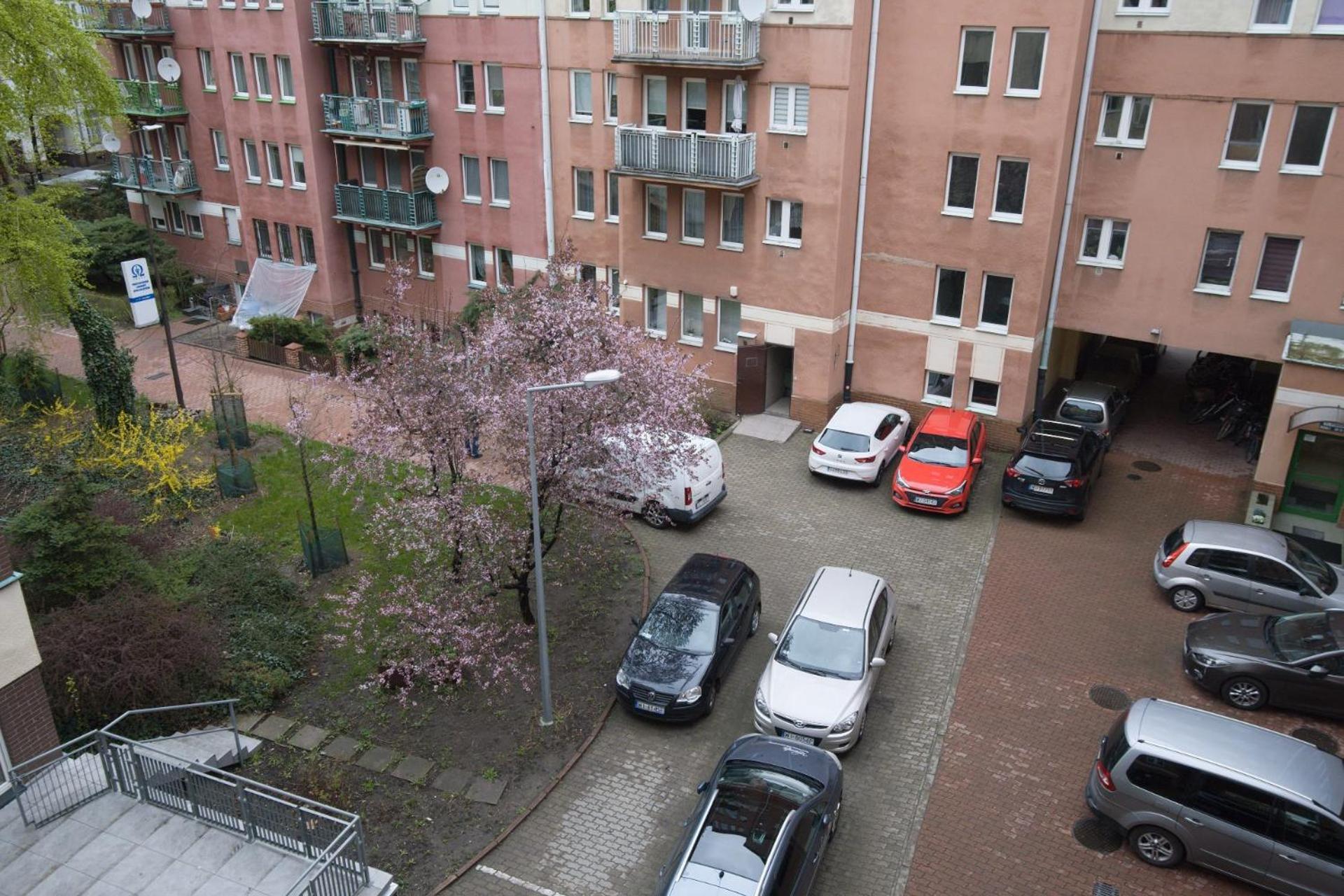 Spacious Apartment In Green Location Warsaw Exterior photo